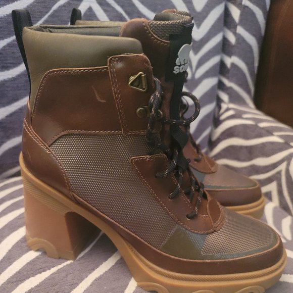 WOMEN'S BREX™ HEEL LACE BOOTIE Size 9.5 - Picture 6 of 16